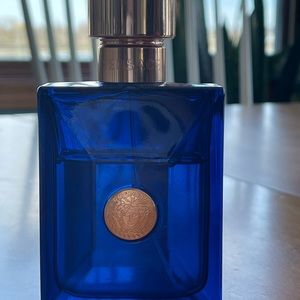 Mens Versace EU de aToilette 100Ml cologne about 75 ml left. No box. Fresh clean
